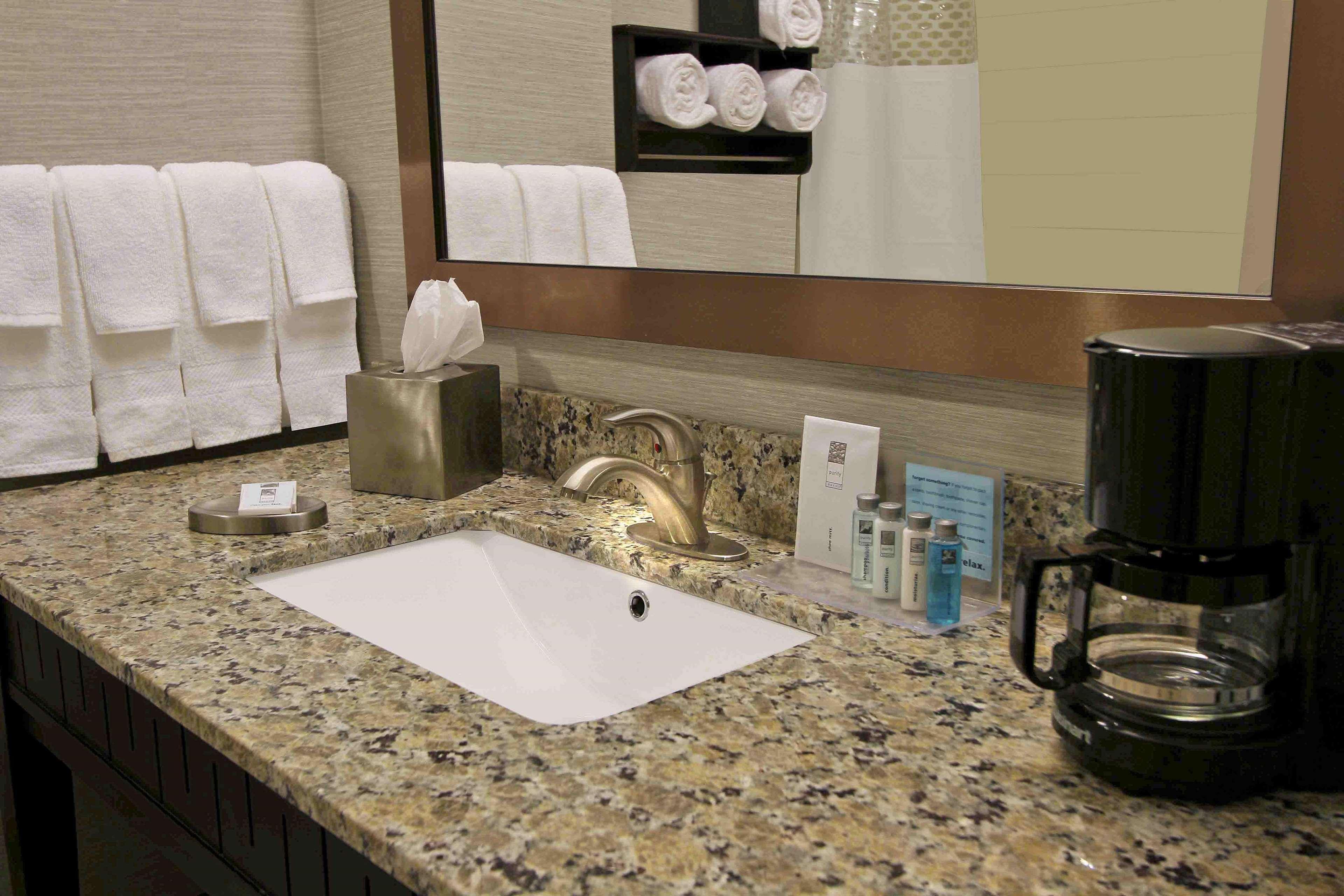 Hampton Inn & Suites Winnie Szoba fotó