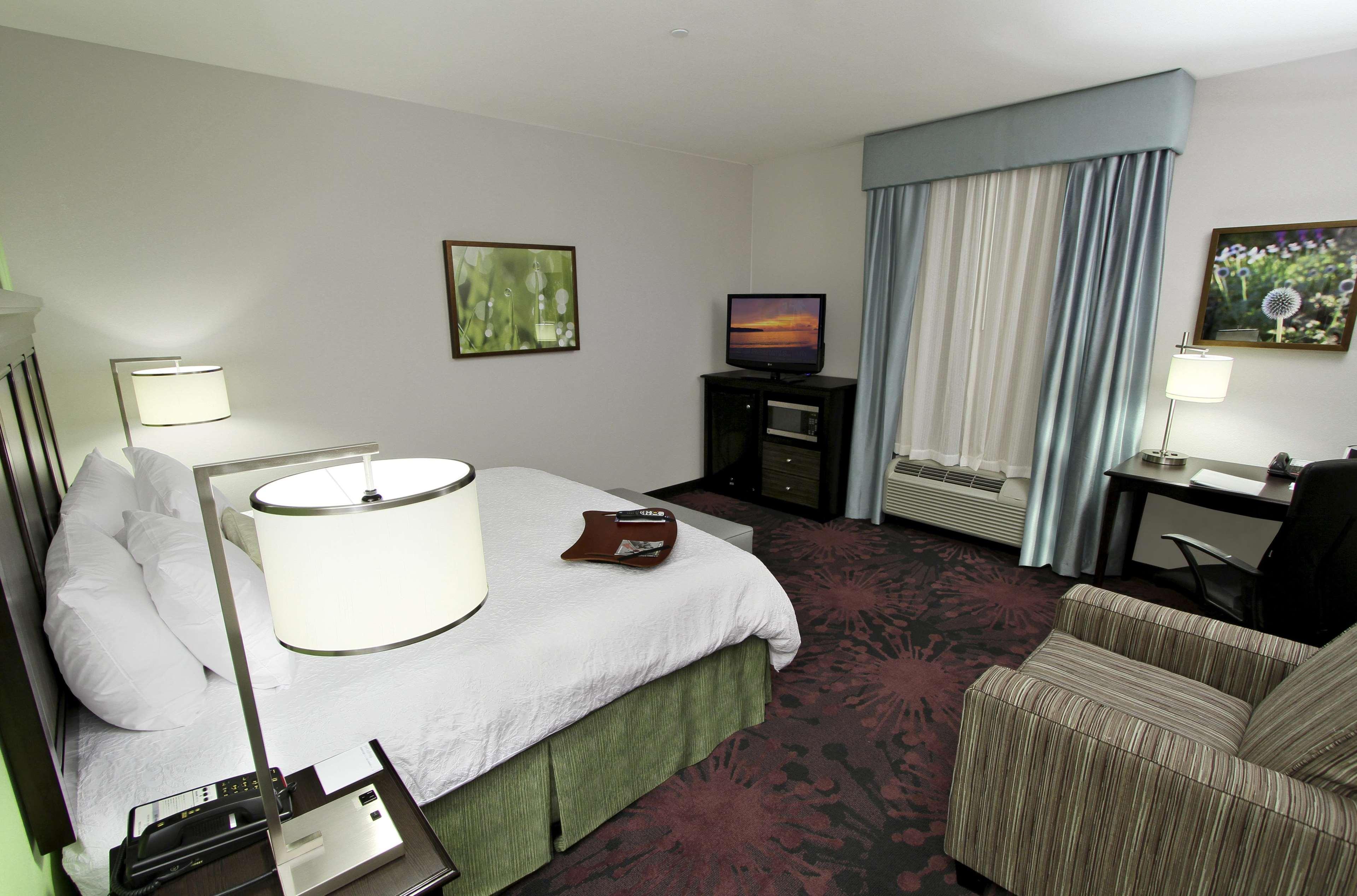Hampton Inn & Suites Winnie Szoba fotó