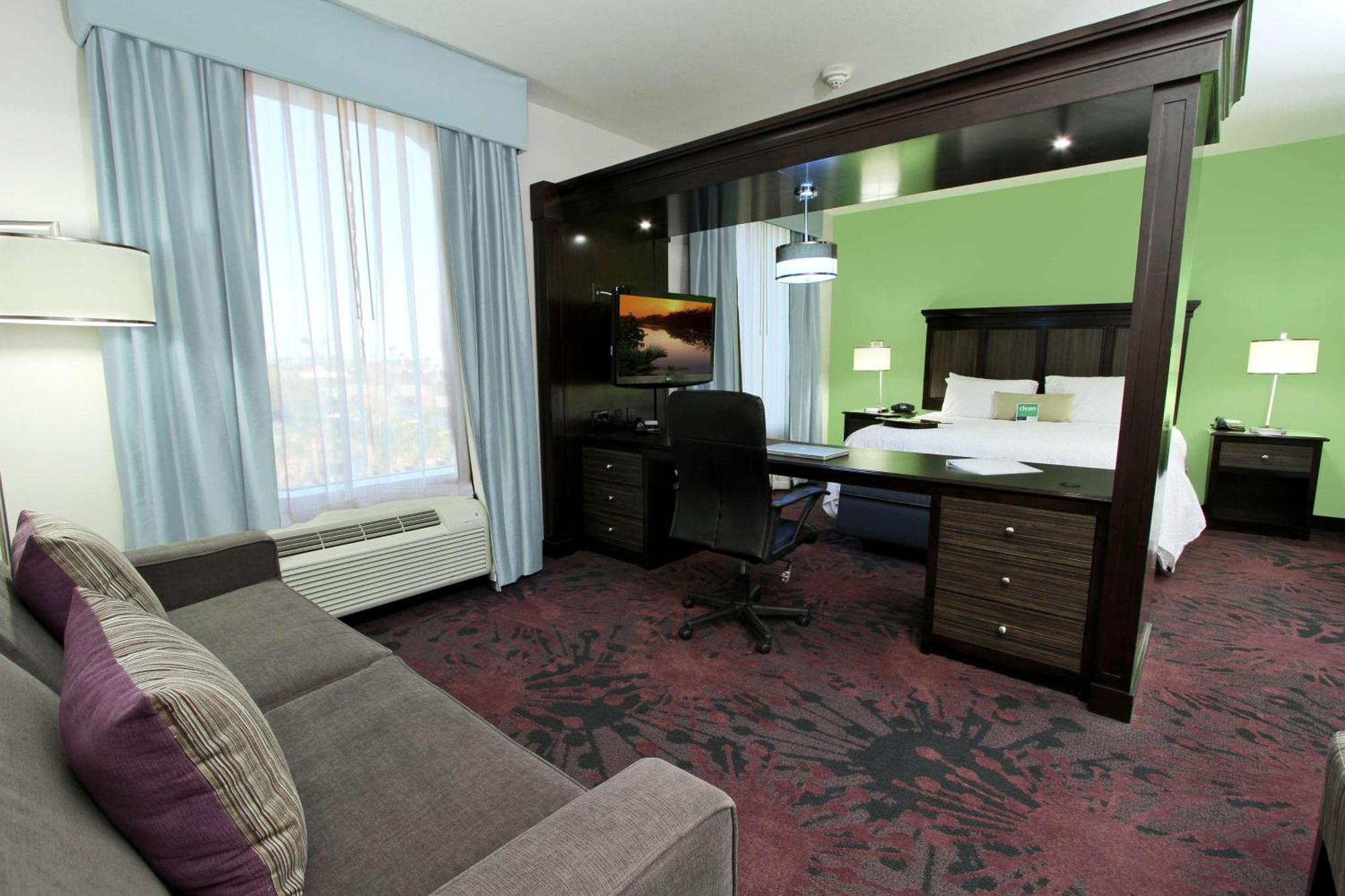 Hampton Inn & Suites Winnie Kültér fotó
